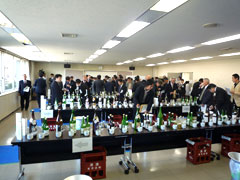 広島国税局清酒鑑評会 製造技術研究会の様子